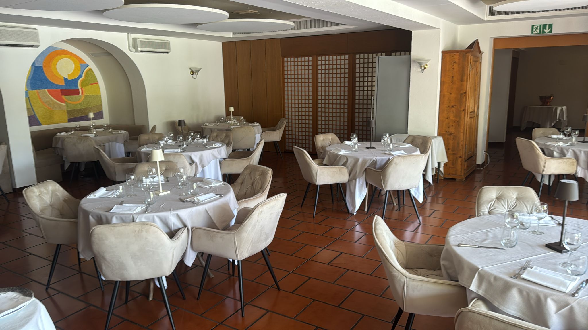 Sala principale con affresco